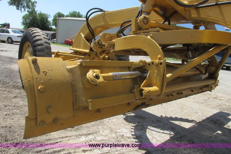 image for item I9602 1963 Allis Chalmers D rigid motor grader