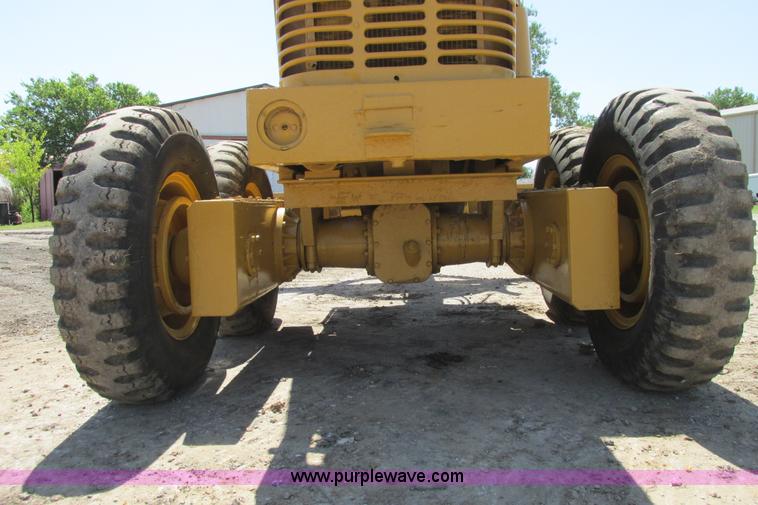 image for item I9602 1963 Allis Chalmers D rigid motor grader