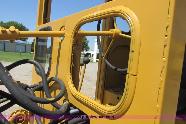 image for item I9602 1963 Allis Chalmers D rigid motor grader