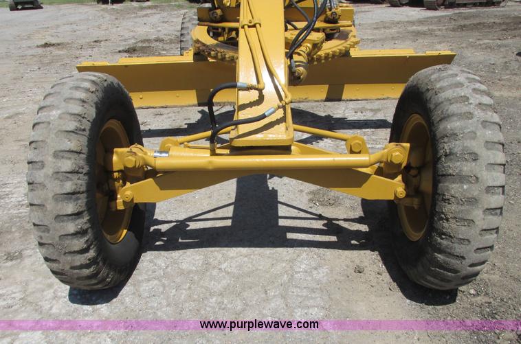 image for item I9602 1963 Allis Chalmers D rigid motor grader