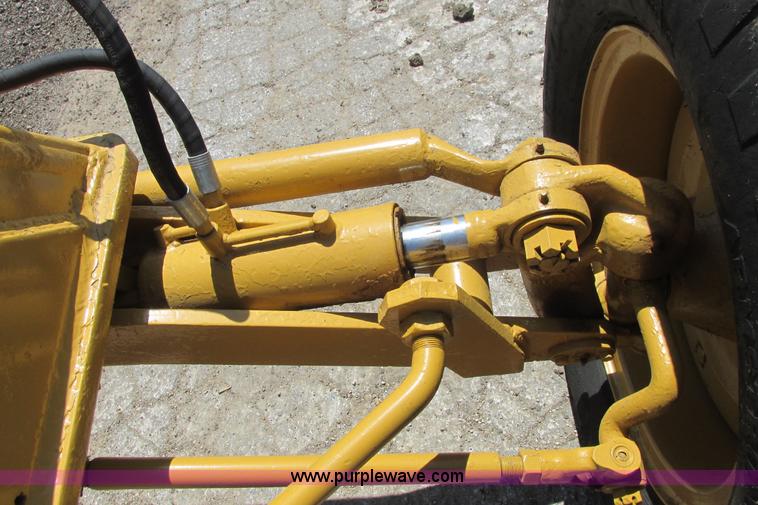 image for item I9602 1963 Allis Chalmers D rigid motor grader