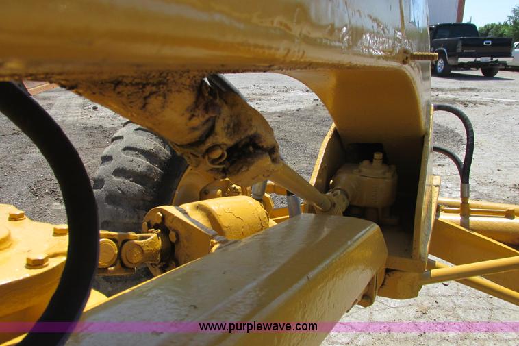 image for item I9602 1963 Allis Chalmers D rigid motor grader