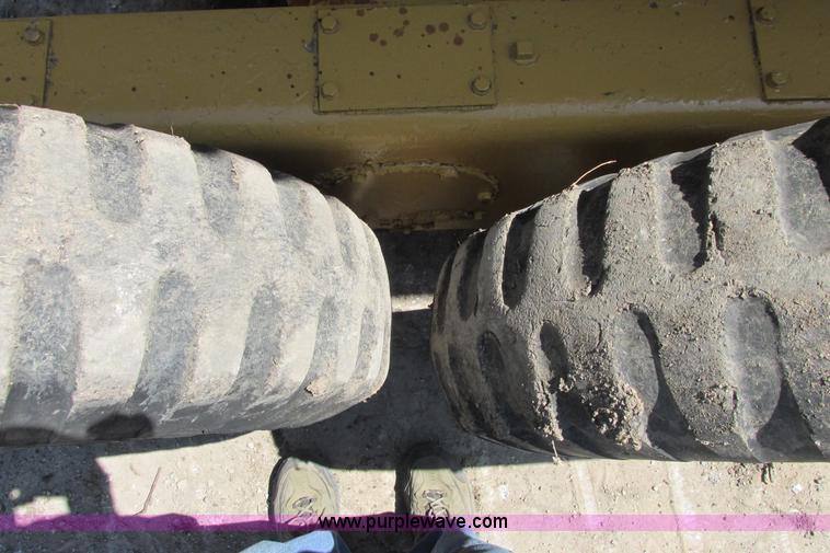 image for item I9602 1963 Allis Chalmers D rigid motor grader