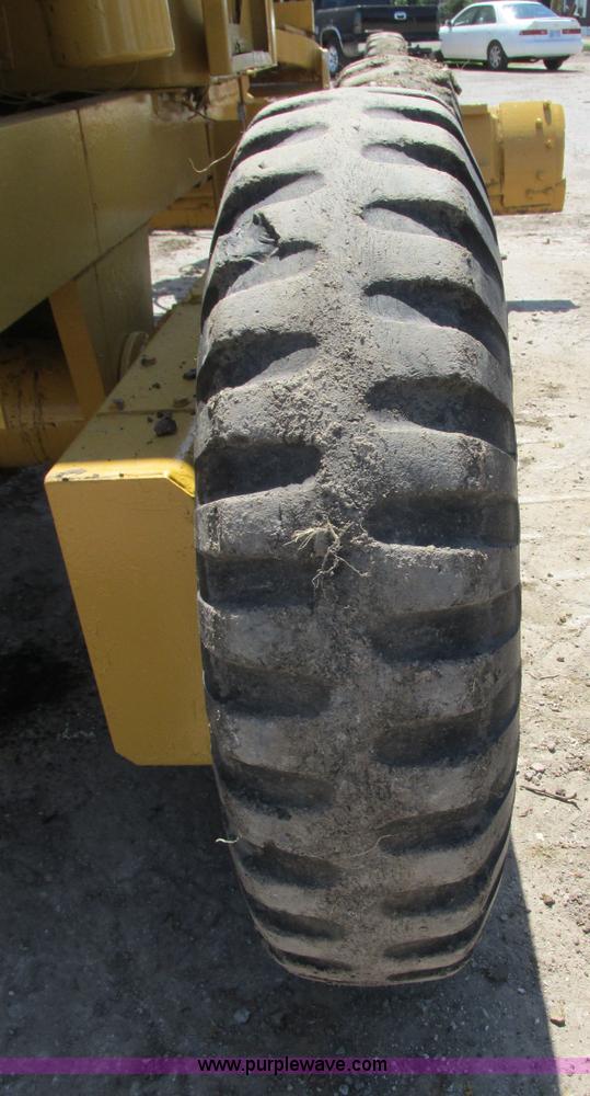 image for item I9602 1963 Allis Chalmers D rigid motor grader