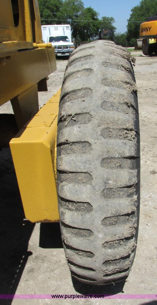 image for item I9602 1963 Allis Chalmers D rigid motor grader