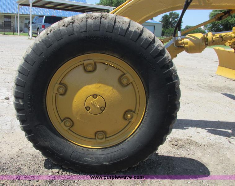 image for item I9602 1963 Allis Chalmers D rigid motor grader