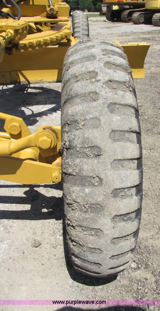 image for item I9602 1963 Allis Chalmers D rigid motor grader