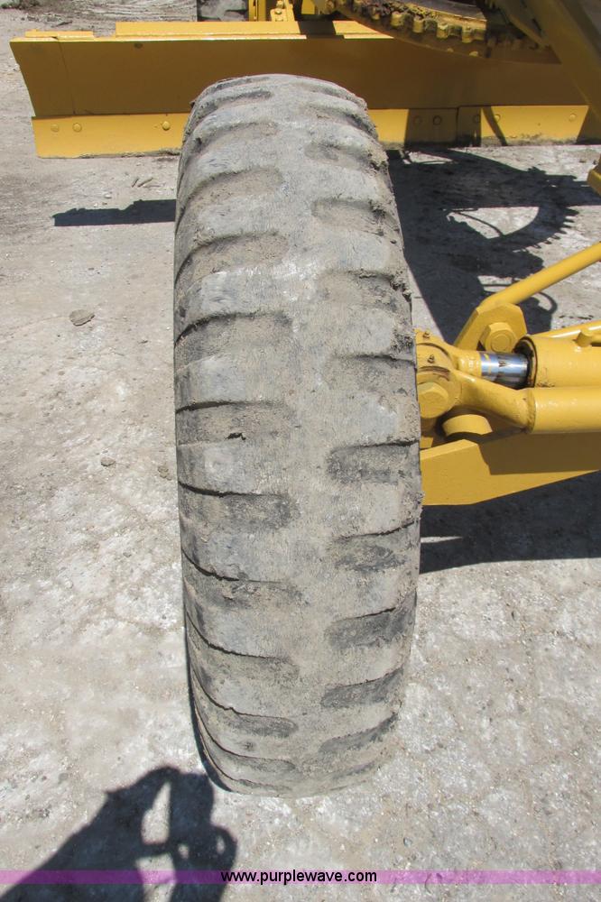 image for item I9602 1963 Allis Chalmers D rigid motor grader