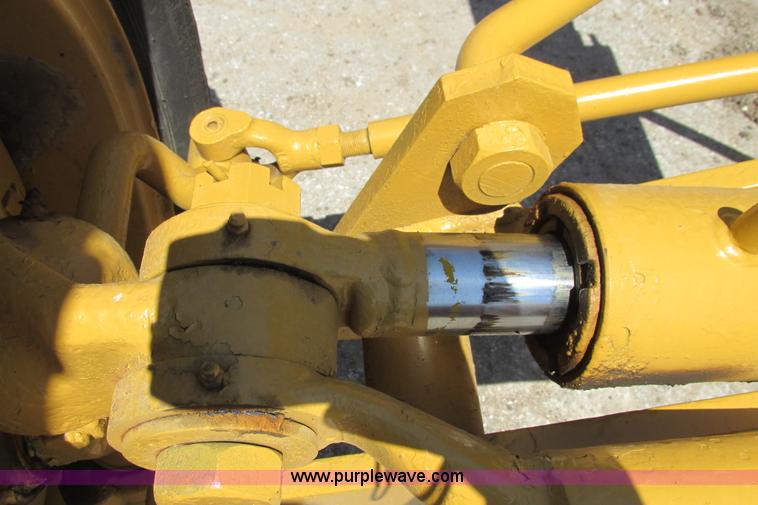 image for item I9602 1963 Allis Chalmers D rigid motor grader