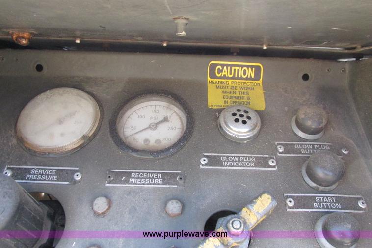 image for item I9604 1993 U.S. Air Force 7MC2A air compressor