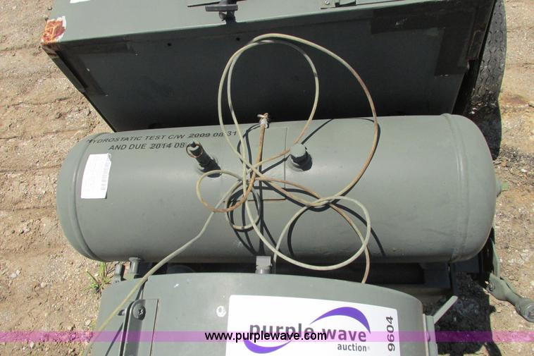 image for item I9604 1993 U.S. Air Force 7MC2A air compressor