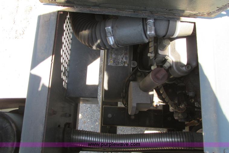 image for item I9604 1993 U.S. Air Force 7MC2A air compressor