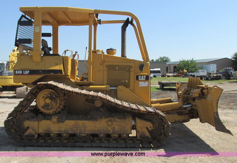 image for item I9607 1996 Caterpillar D4H LGP dozer