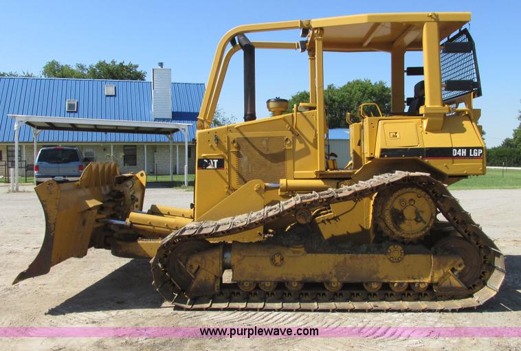 image for item I9607 1996 Caterpillar D4H LGP dozer