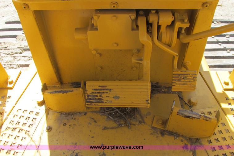 image for item I9607 1996 Caterpillar D4H LGP dozer