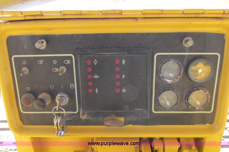 image for item I9607 1996 Caterpillar D4H LGP dozer