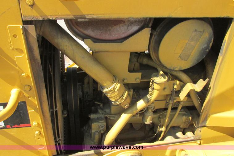 image for item I9607 1996 Caterpillar D4H LGP dozer