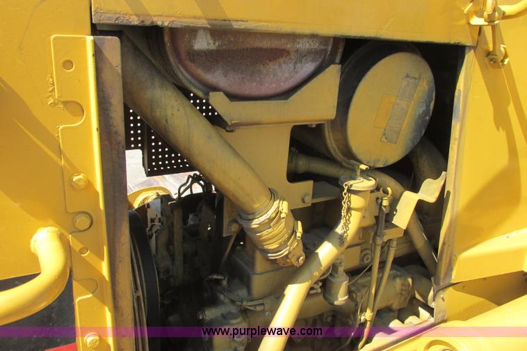 image for item I9607 1996 Caterpillar D4H LGP dozer