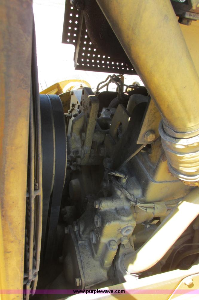 image for item I9607 1996 Caterpillar D4H LGP dozer