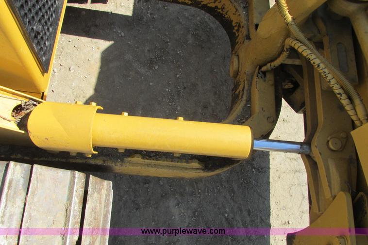 image for item I9607 1996 Caterpillar D4H LGP dozer
