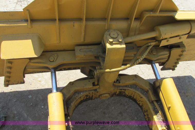 image for item I9607 1996 Caterpillar D4H LGP dozer