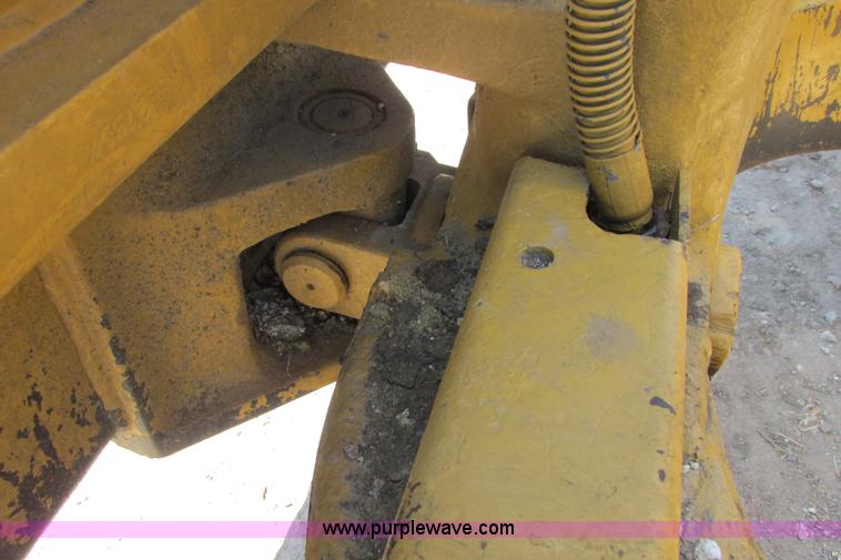 image for item I9607 1996 Caterpillar D4H LGP dozer