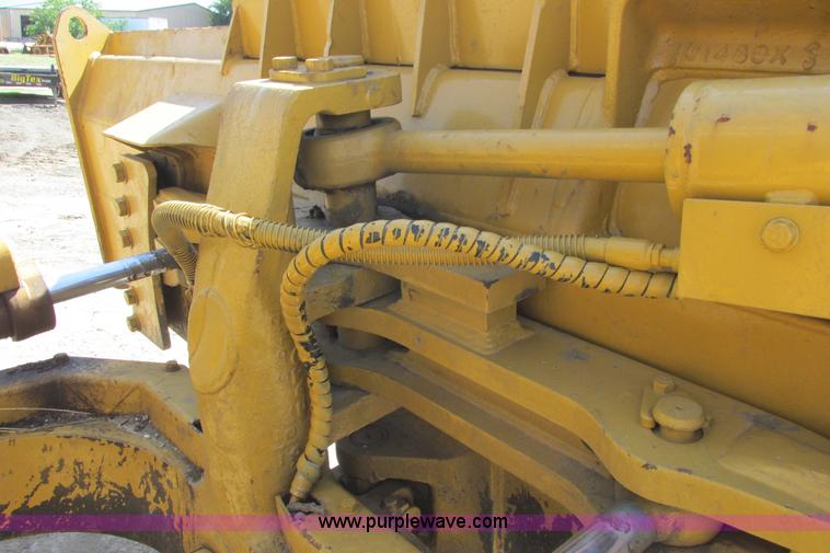 image for item I9607 1996 Caterpillar D4H LGP dozer