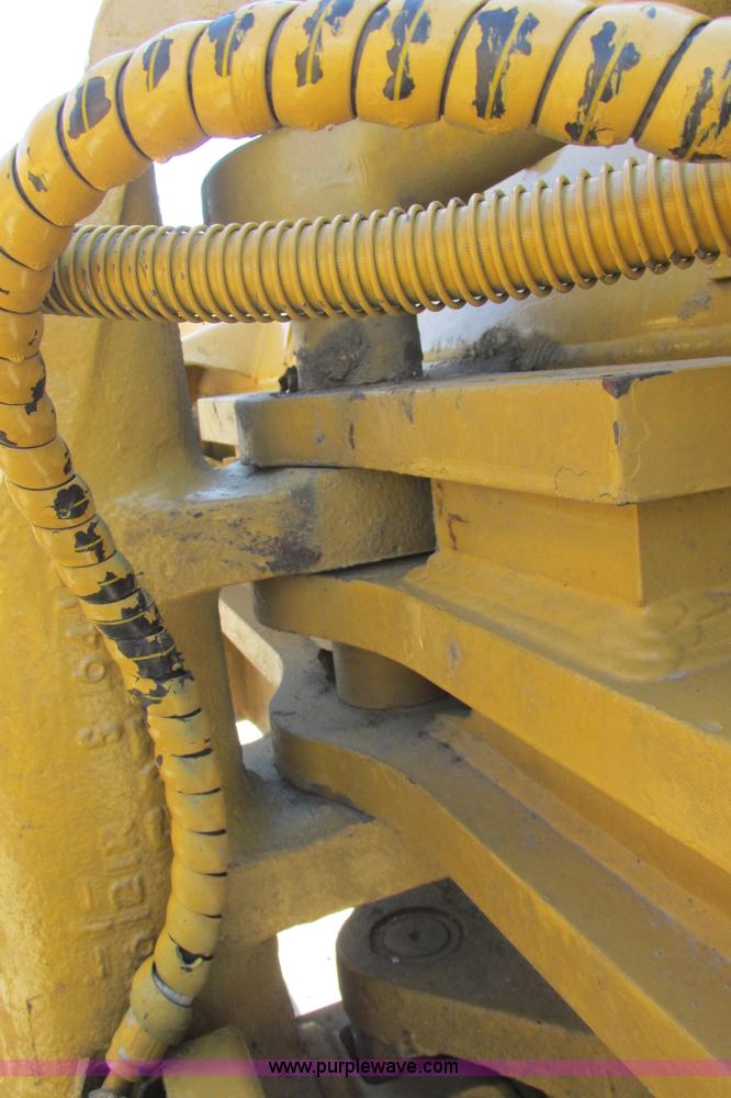 image for item I9607 1996 Caterpillar D4H LGP dozer