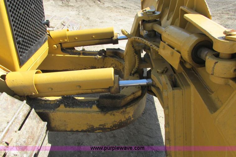 image for item I9607 1996 Caterpillar D4H LGP dozer