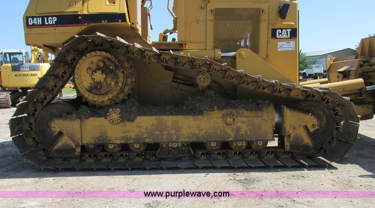 image for item I9607 1996 Caterpillar D4H LGP dozer