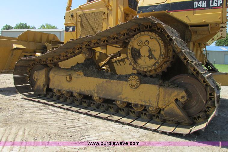 image for item I9607 1996 Caterpillar D4H LGP dozer