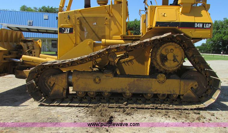 image for item I9607 1996 Caterpillar D4H LGP dozer