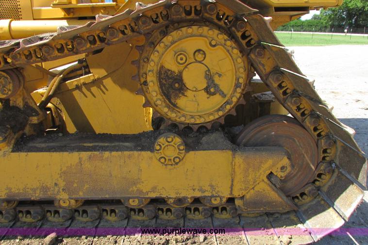 image for item I9607 1996 Caterpillar D4H LGP dozer