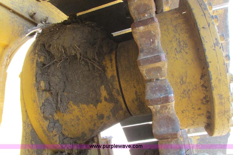 image for item I9607 1996 Caterpillar D4H LGP dozer