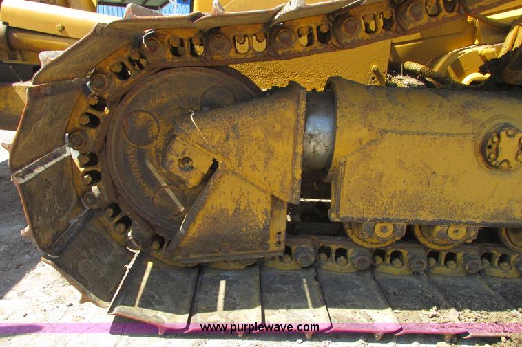image for item I9607 1996 Caterpillar D4H LGP dozer