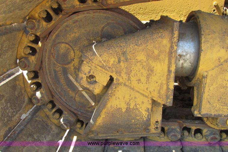 image for item I9607 1996 Caterpillar D4H LGP dozer