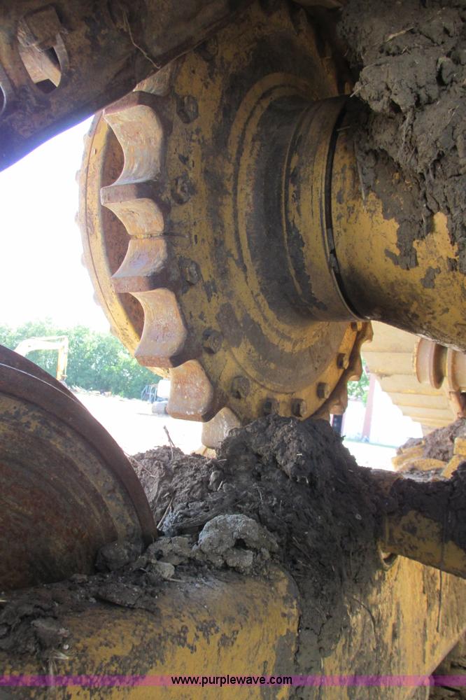 image for item I9607 1996 Caterpillar D4H LGP dozer