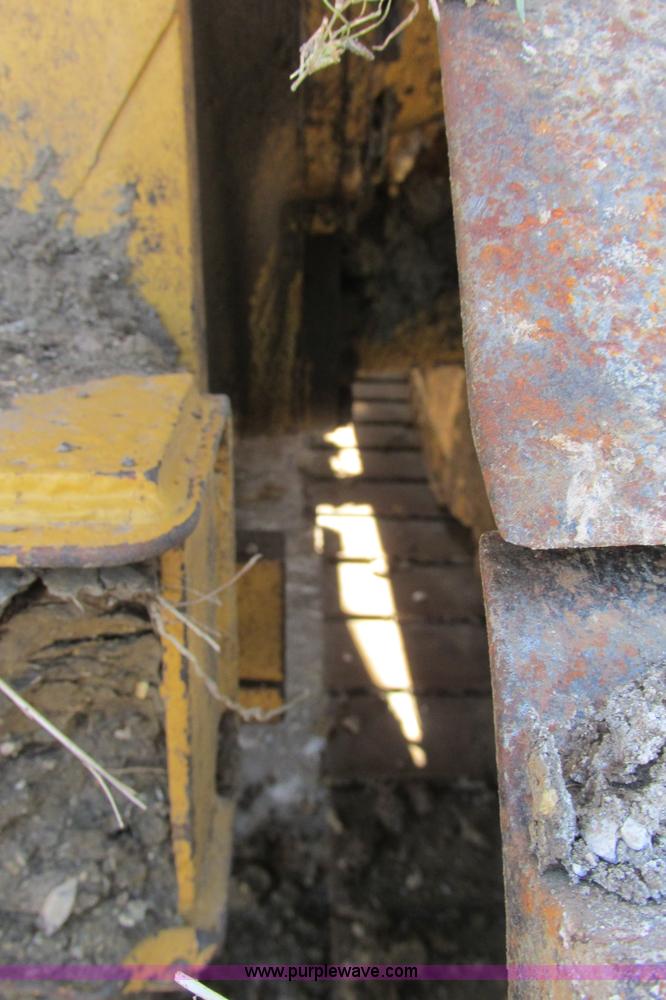 image for item I9607 1996 Caterpillar D4H LGP dozer