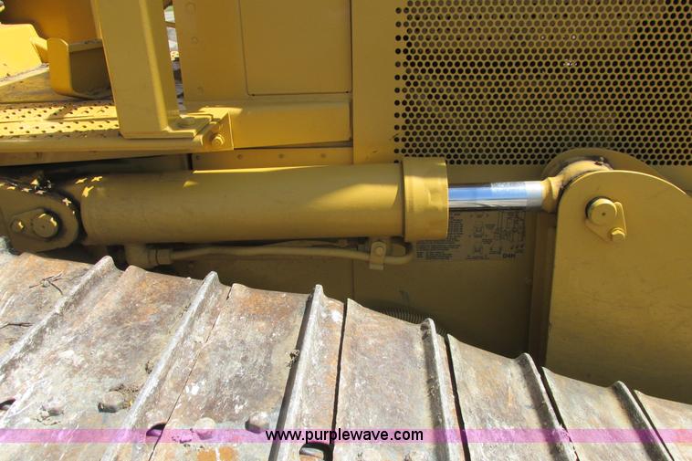 image for item I9607 1996 Caterpillar D4H LGP dozer