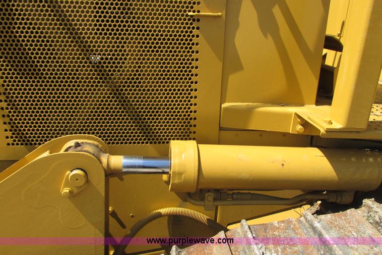 image for item I9607 1996 Caterpillar D4H LGP dozer