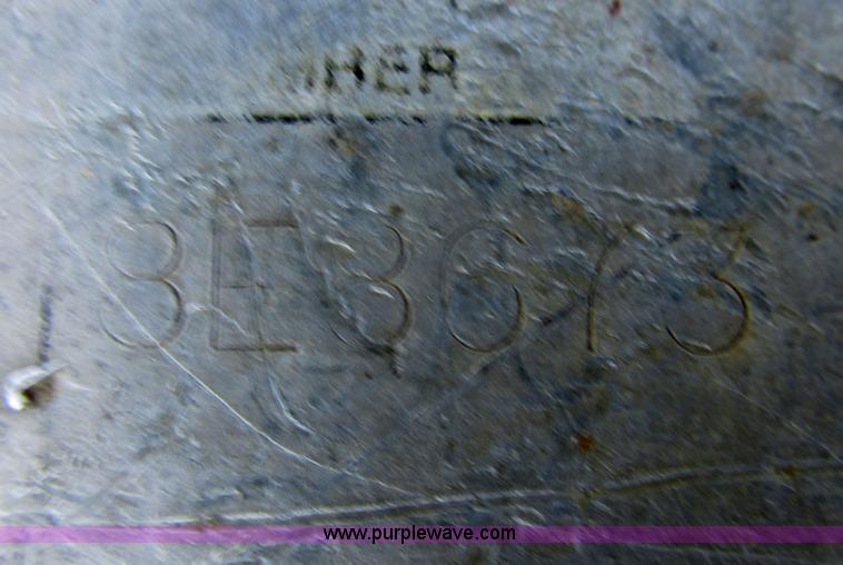 image for item I9607 1996 Caterpillar D4H LGP dozer