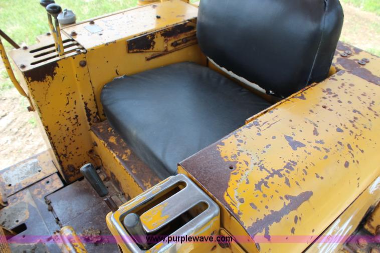 image for item J1021 1974 Caterpillar 941B track loader
