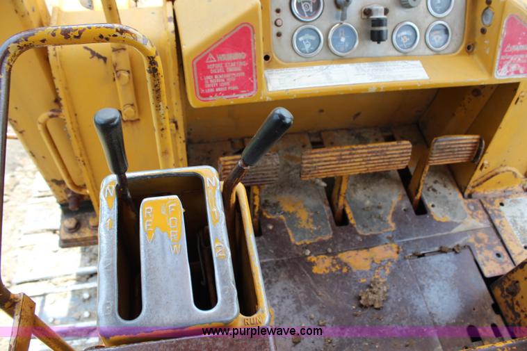 image for item J1021 1974 Caterpillar 941B track loader
