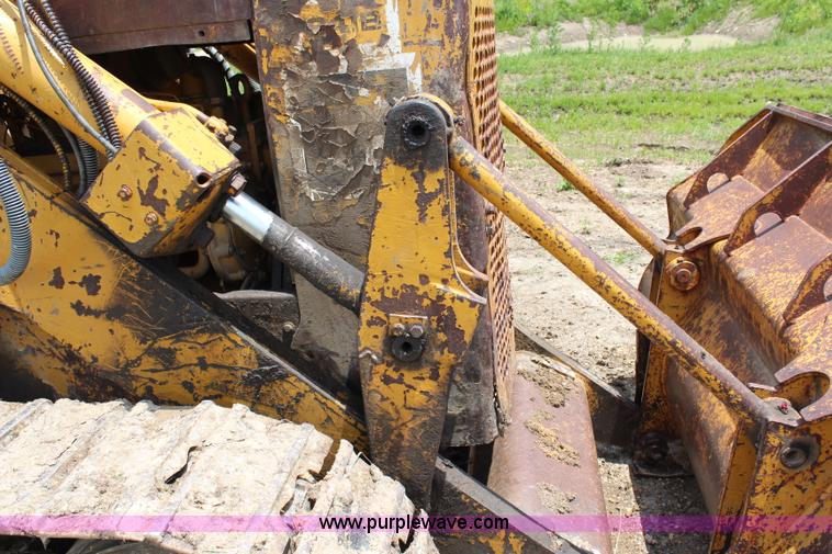 image for item J1021 1974 Caterpillar 941B track loader