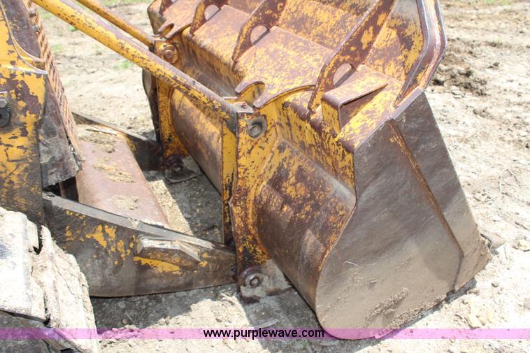 image for item J1021 1974 Caterpillar 941B track loader