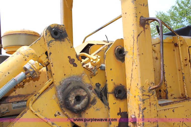 image for item J1021 1974 Caterpillar 941B track loader