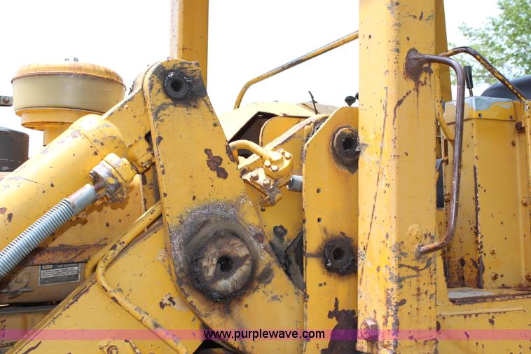 image for item J1021 1974 Caterpillar 941B track loader