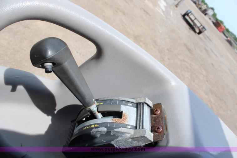 image for item J1069 2007 Volvo DD29 vibratory asphalt roller