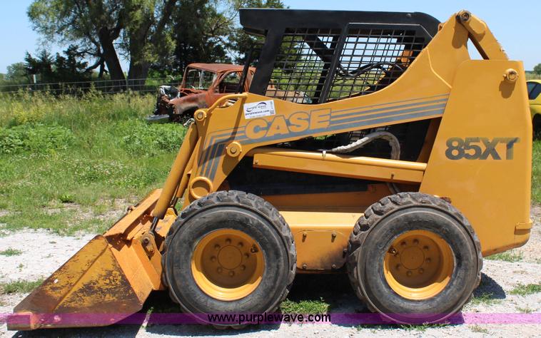 image for item J1105 1998 Case 85XT skid steer