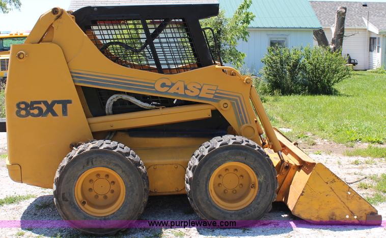 image for item J1105 1998 Case 85XT skid steer